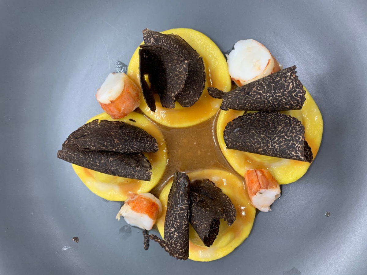 Bottoni ripieni con gamberi e Tartufo Nero Pregiato