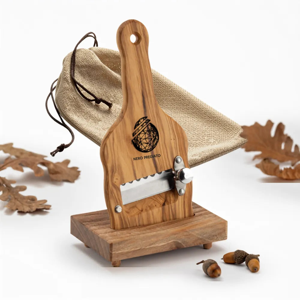 Affetta Tartufi in legno di Ulivo, lama Seghettata