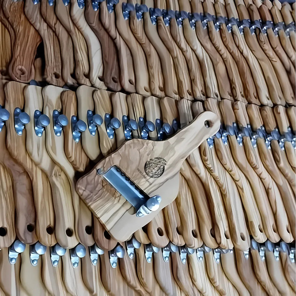 Affetta Tartufi in legno di Ulivo, lama Seghettata