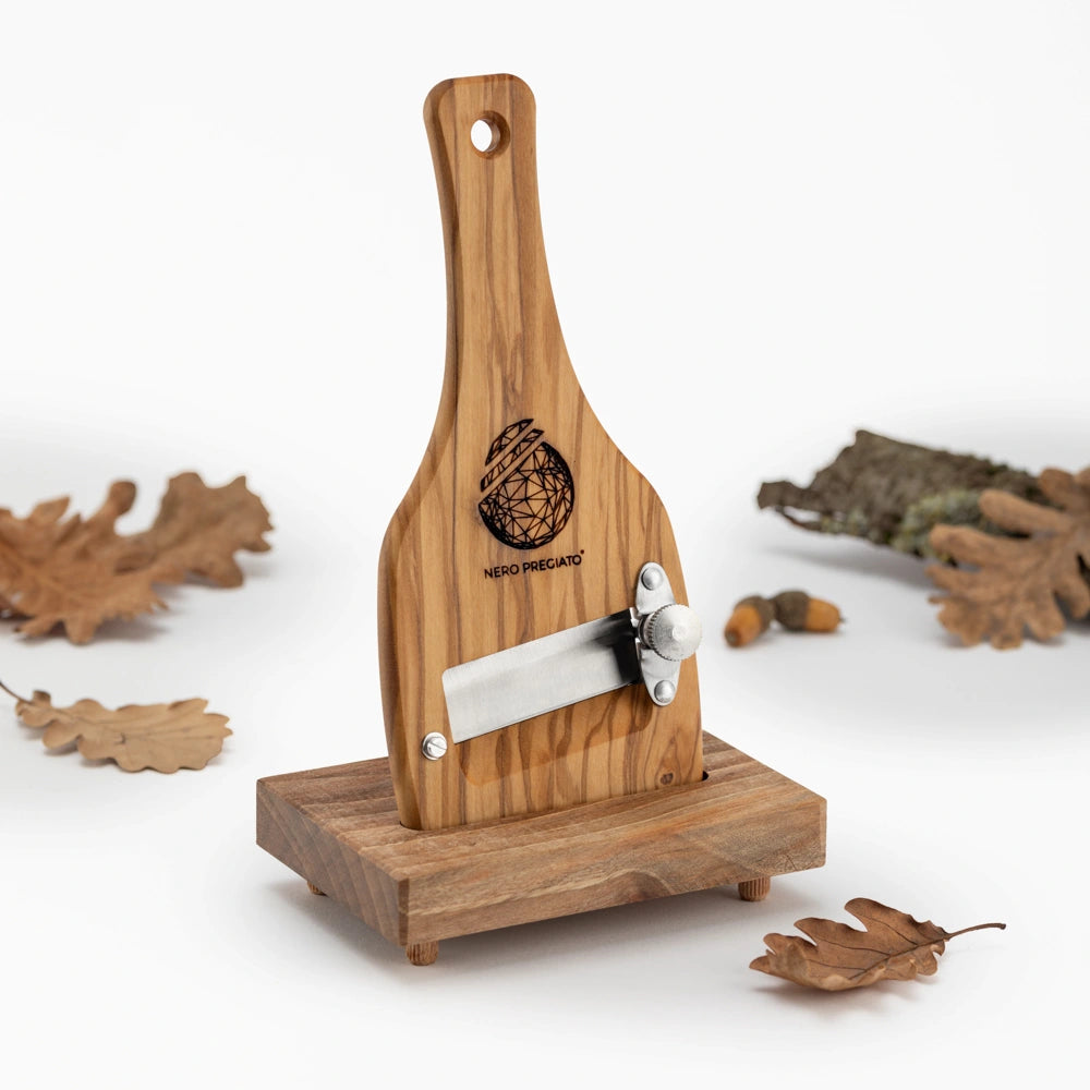 Affetta Tartufi in legno massello di Ulivo, lama Liscia
