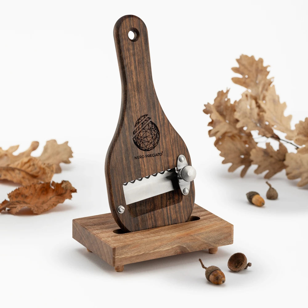 Affetta Tartufi in legno massello di Ovangkol, lama Seghettata
