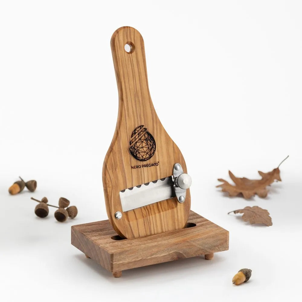 Affetta Tartufi in legno di Ulivo, lama Seghettata