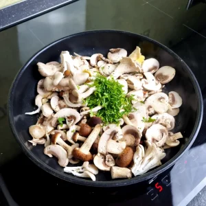 5 Tagliata di manzo con funghi e Tartufo Nero Pregiato