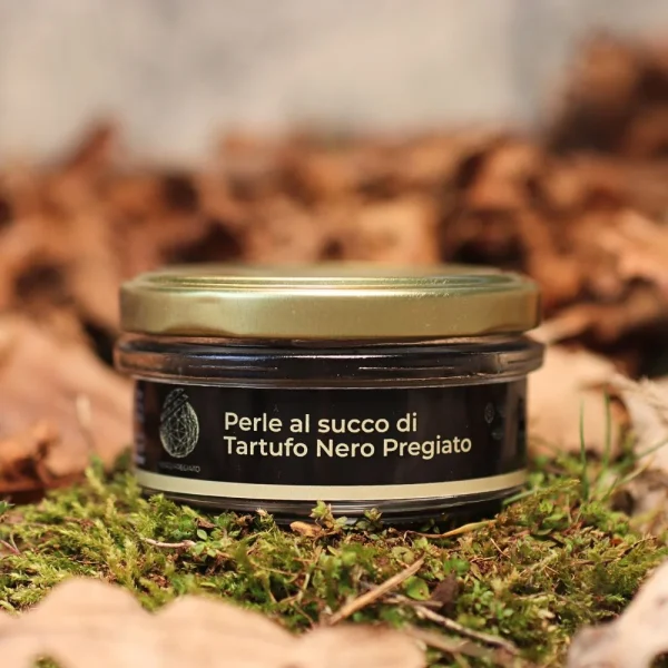 Eleganti Perle nere con un aroma intenso e avvolgente di Tartufo Nero Pregiato.