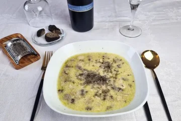 Zuppa di funghi con Tartufo Nero Pregiato