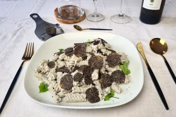 Pasta integrale con Tartufo Nero Pregiato