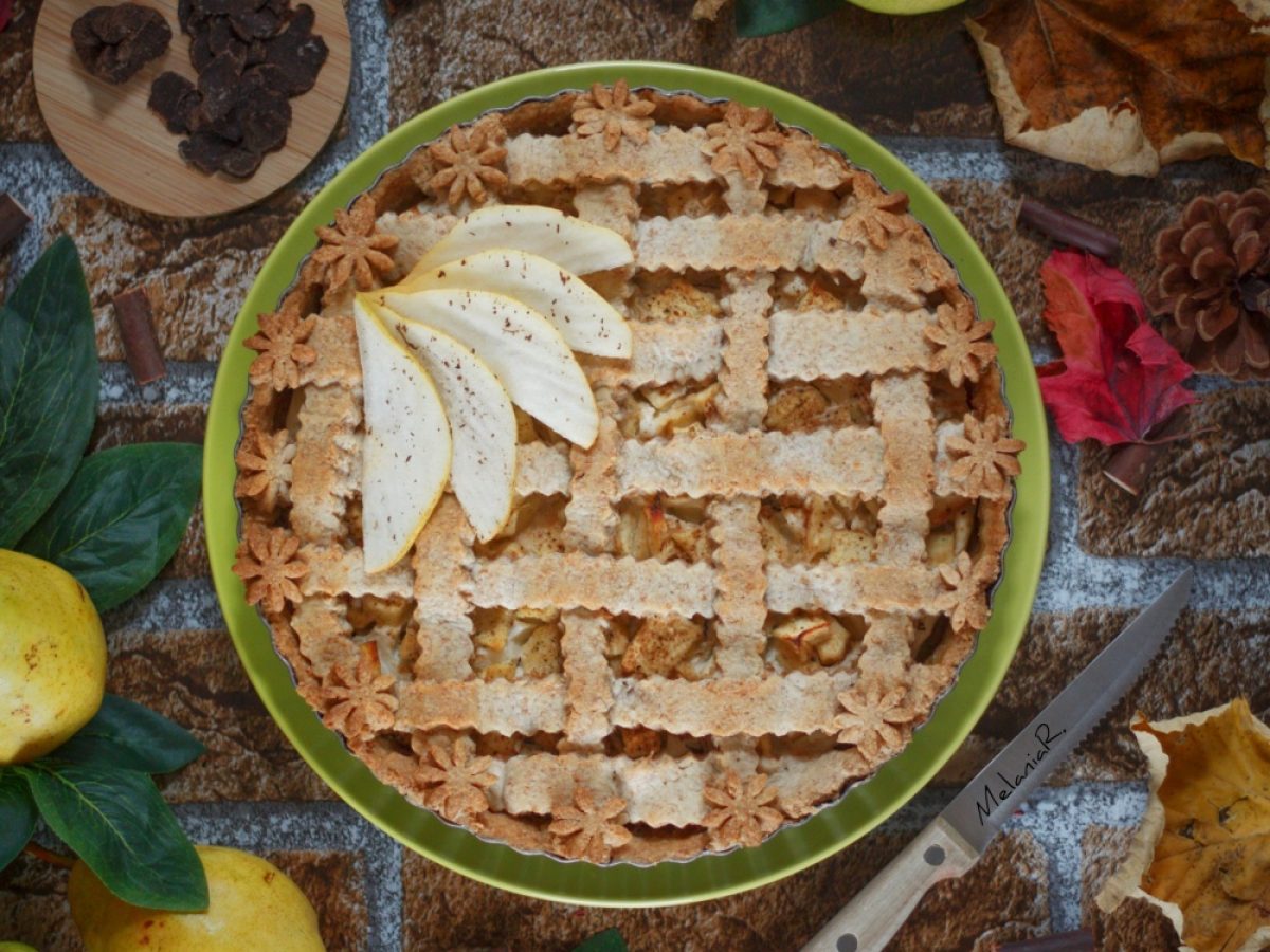 Crostata con Pere, Ricotta e Tartufo Nero Pregiato, senza glutine