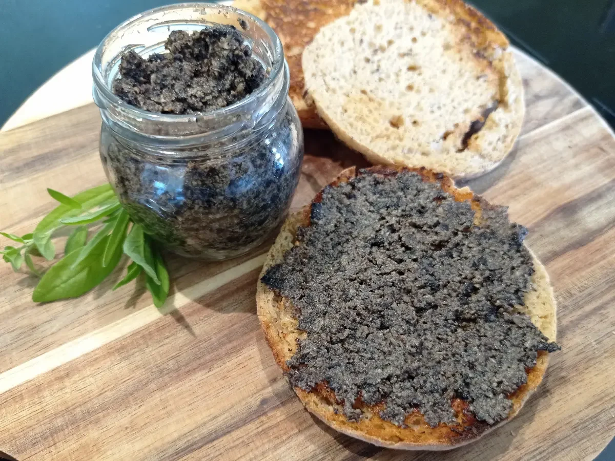 crostini al tartufo nero pregiato